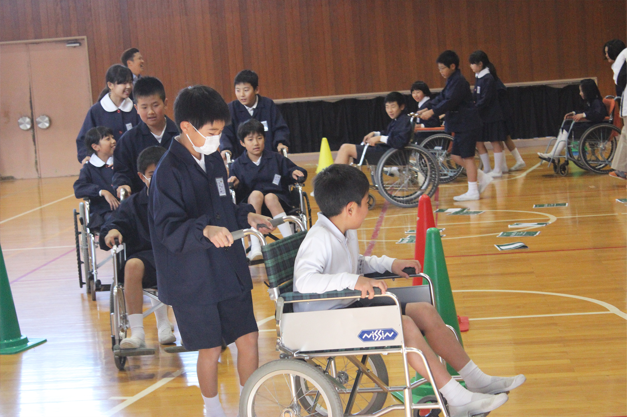 高見小学校福祉体験へ