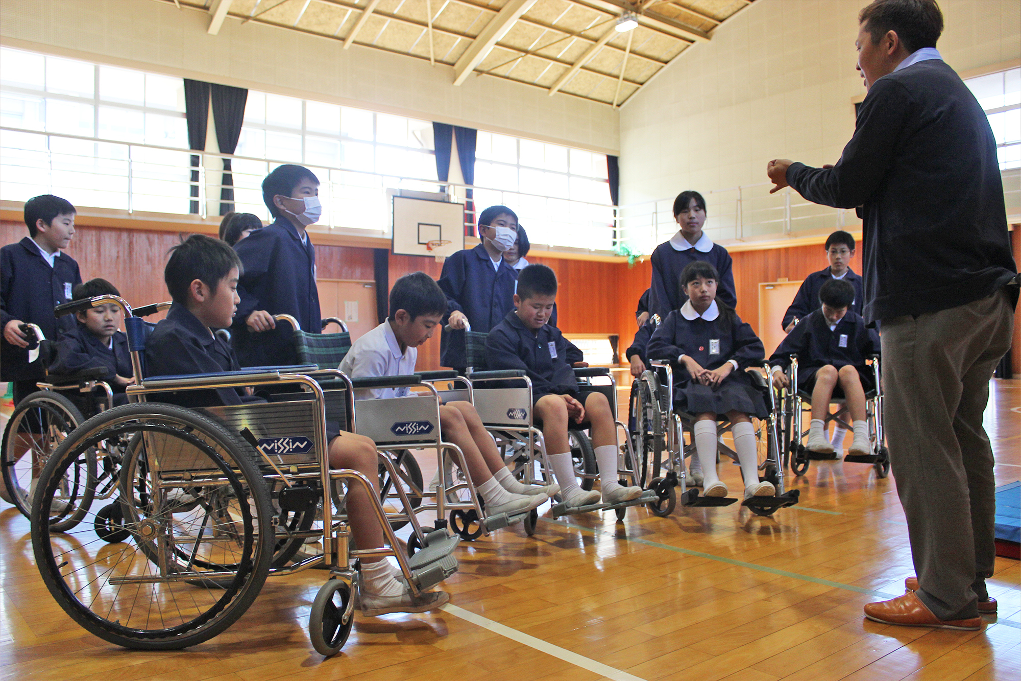 高見小学校福祉体験へ