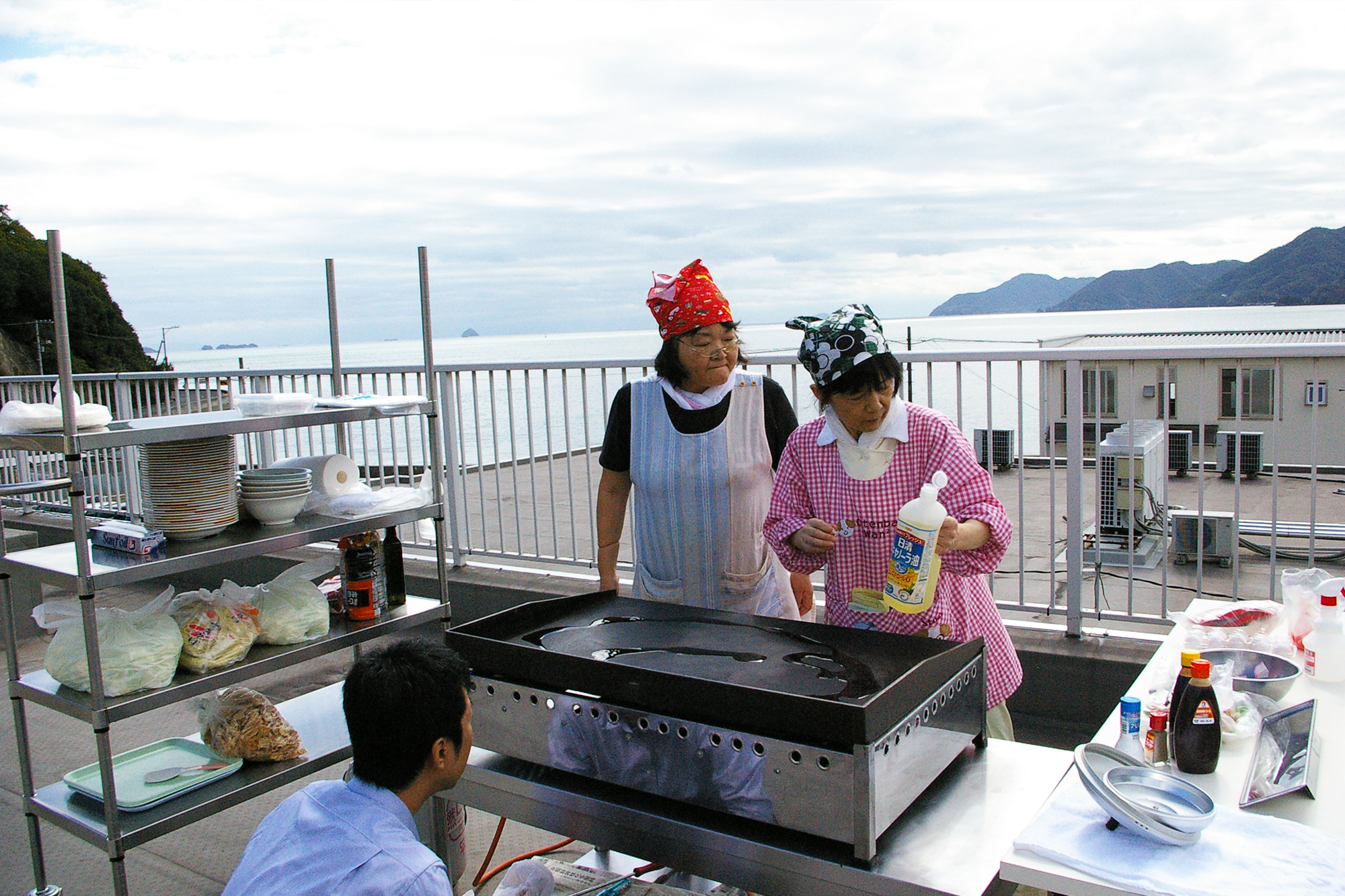 焼きそばで交流を