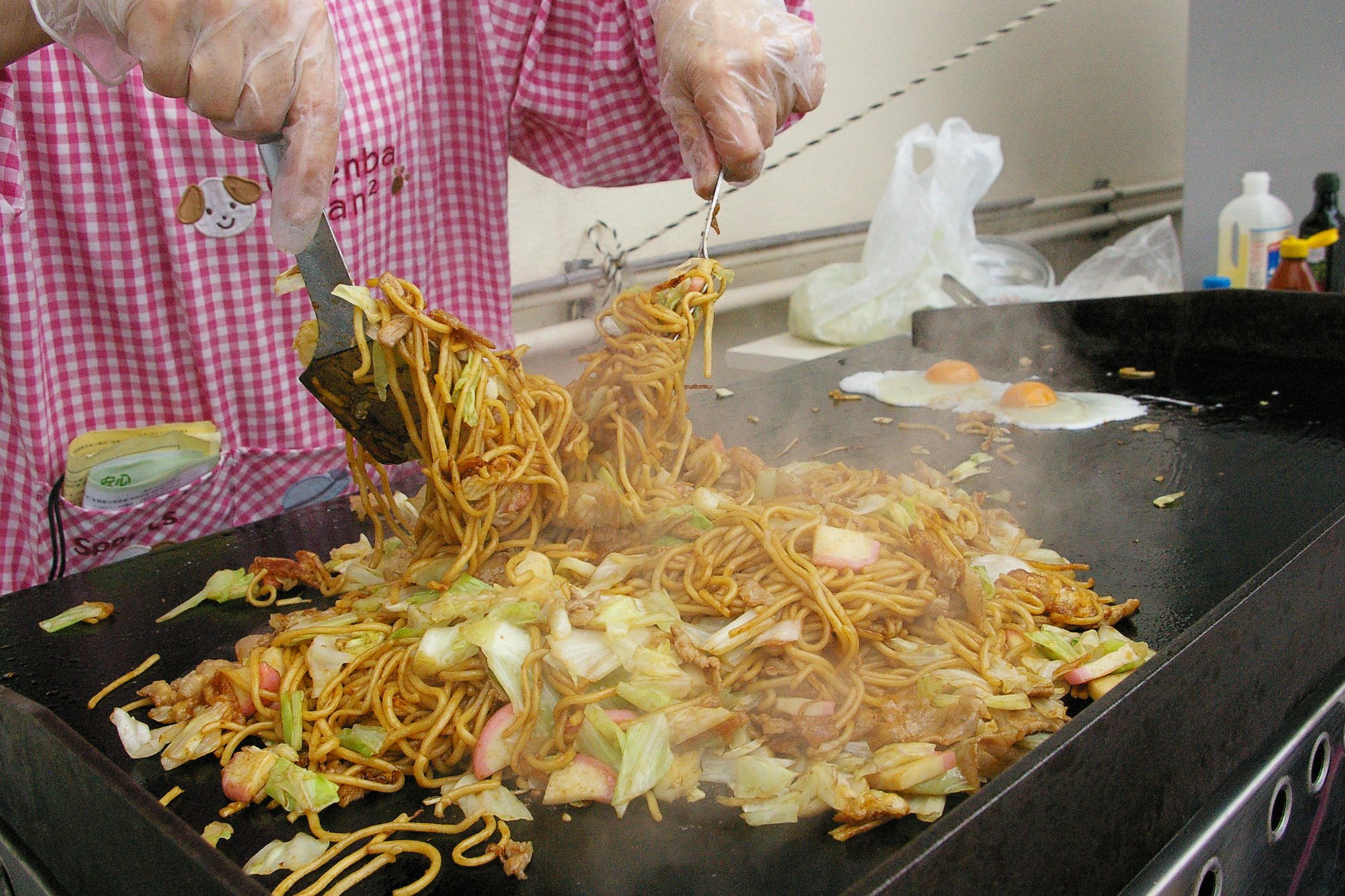 焼きそばで交流を